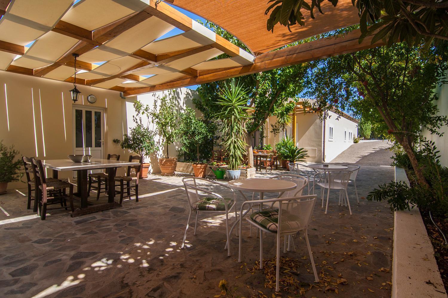 Villa Dio Petres Kroustas Exterior photo