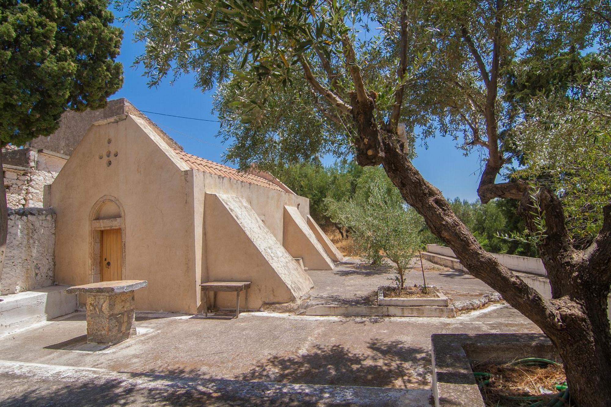 Villa Dio Petres Kroustas Exterior photo