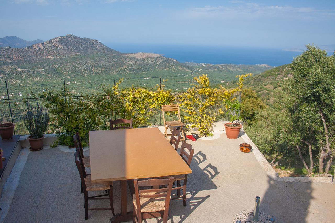 Villa Dio Petres Kroustas Exterior photo