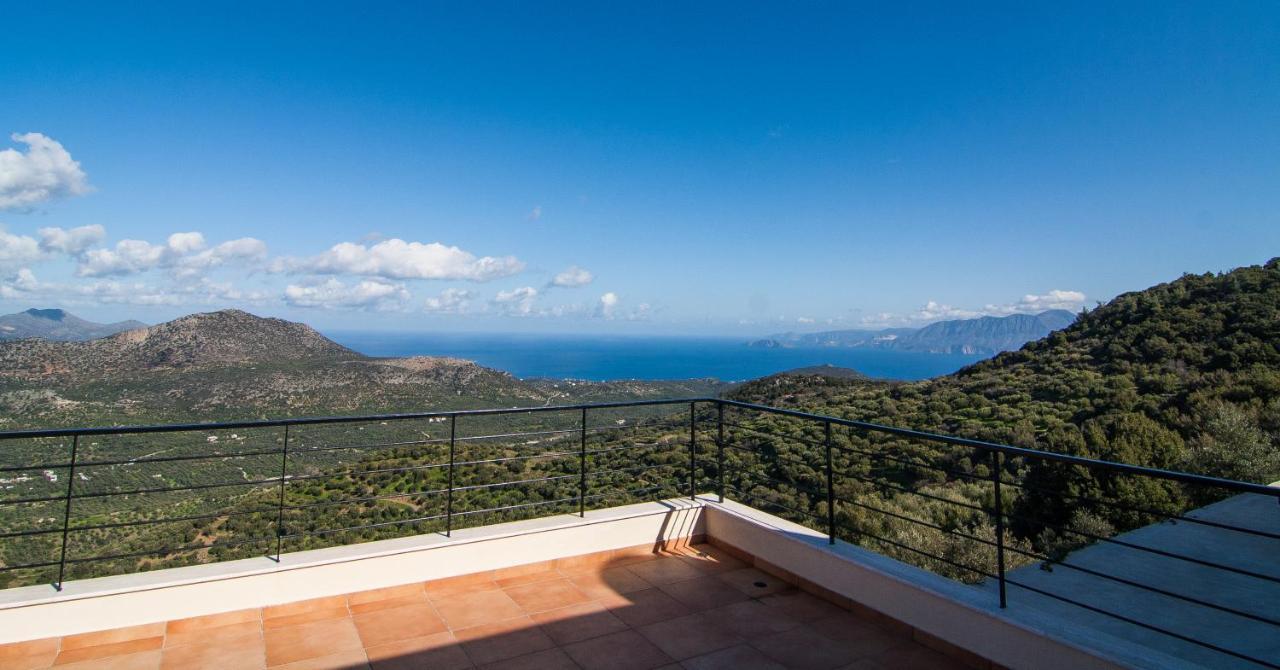 Villa Dio Petres Kroustas Exterior photo