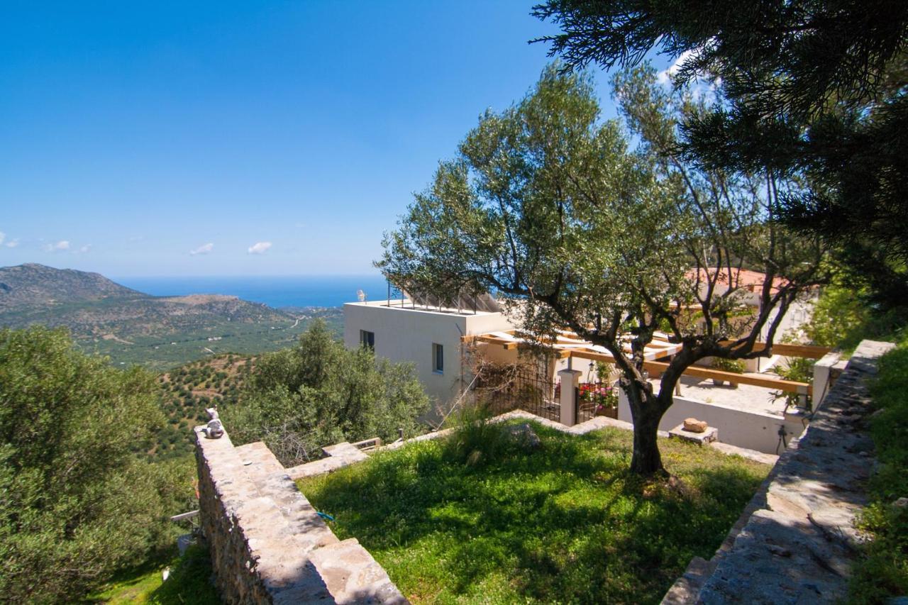 Villa Dio Petres Kroustas Exterior photo